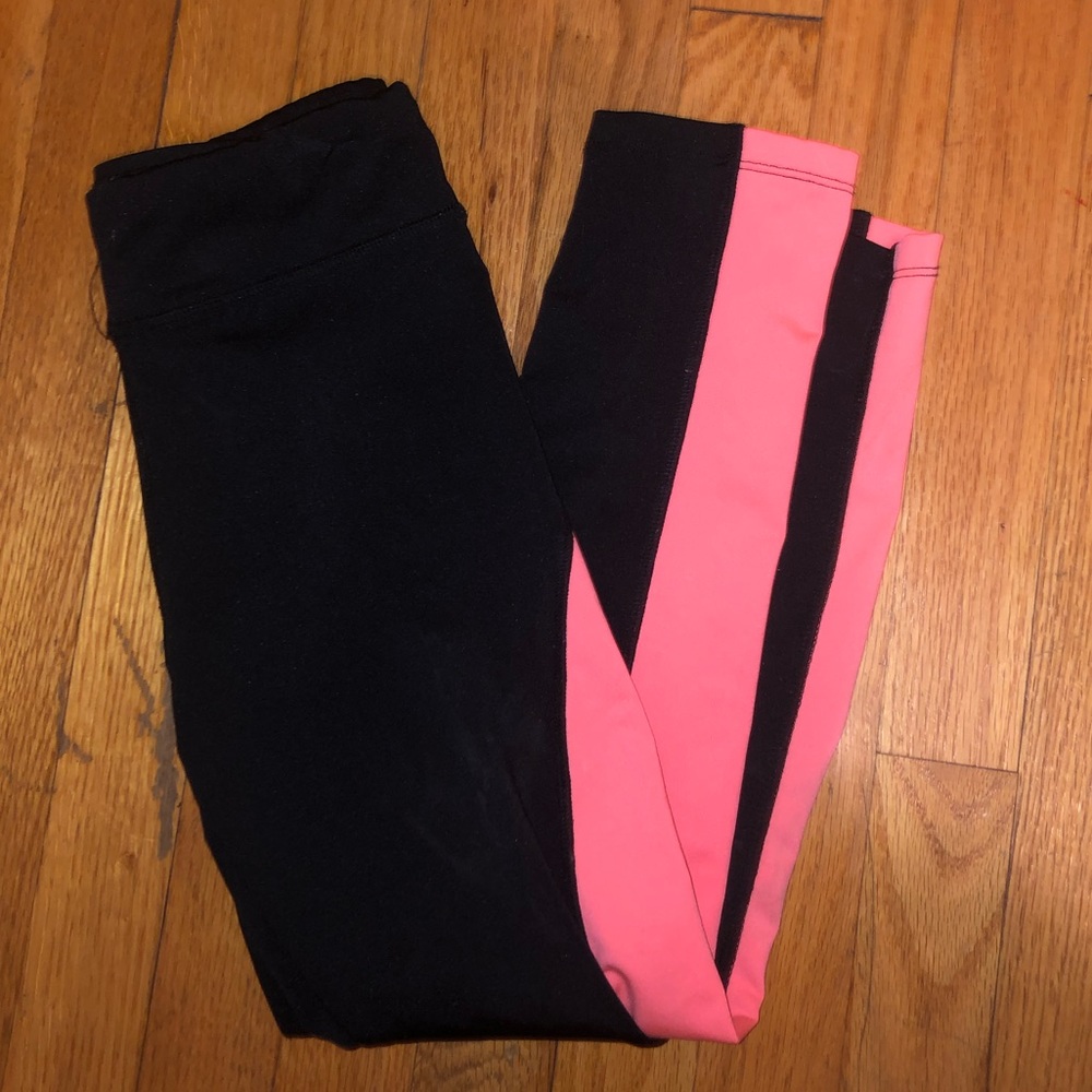 Black leggings with pink stripes
